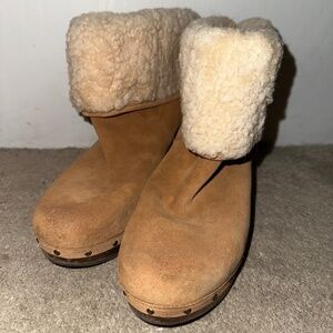 UGG Australia shearling-lined clog boots, women's 9
